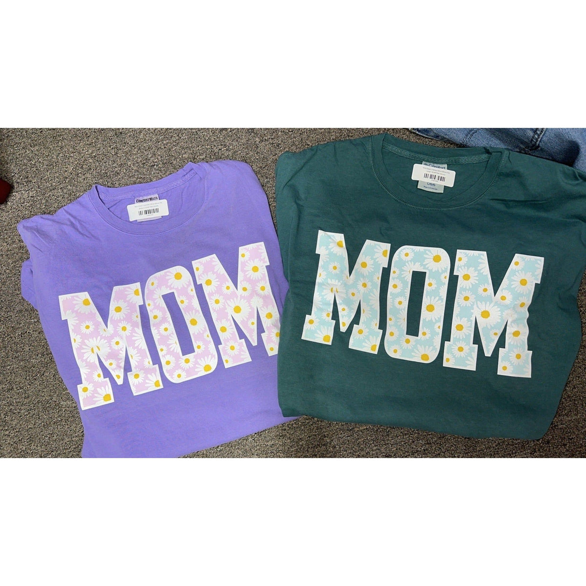 Mom Daisy Shirt ( two colors)