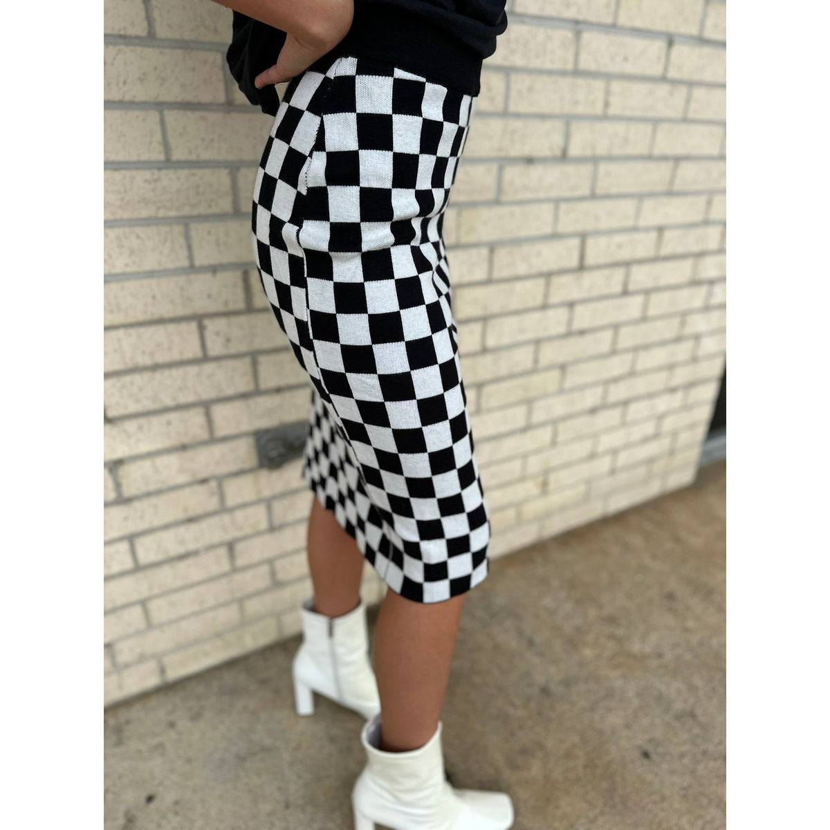 Retro Sweater Black Checkered Skirt