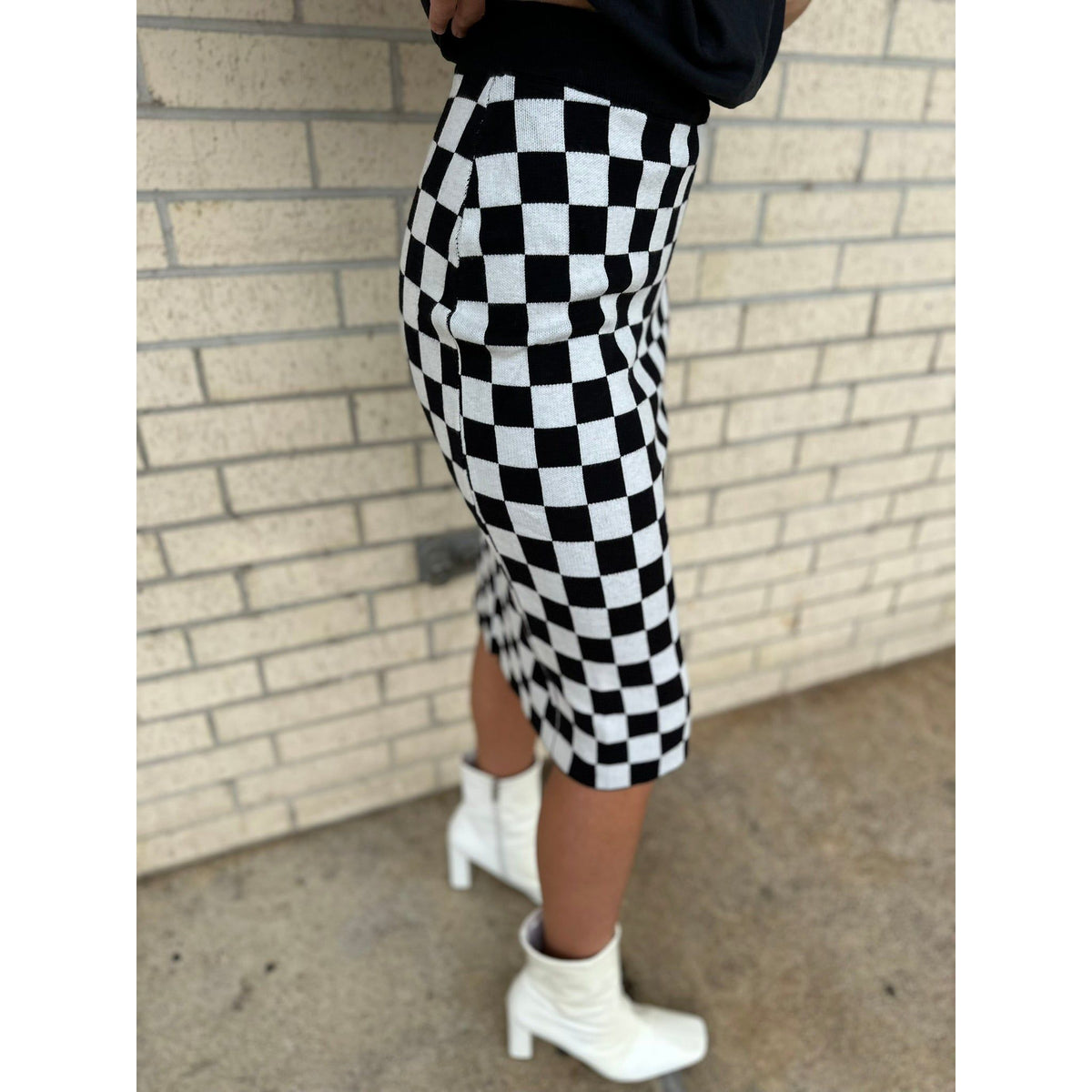 Retro Sweater Black Checkered Skirt