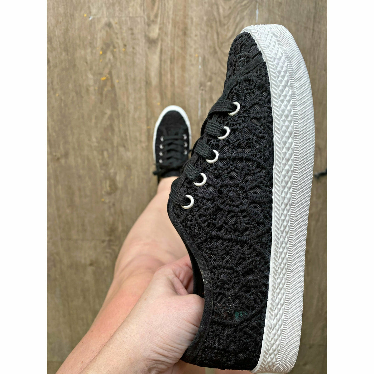 Flirty Floral Sneaker Black